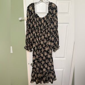 ASTR The Label- Black Floral Long Sleeve knee length Dress